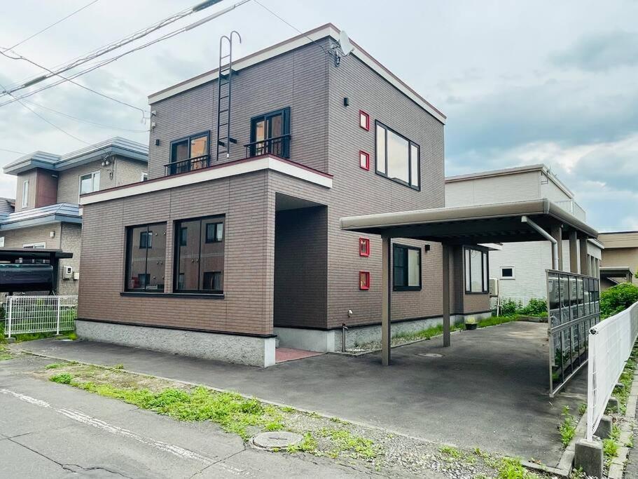 Y'Sハウス Apartment Chitose  Exterior photo